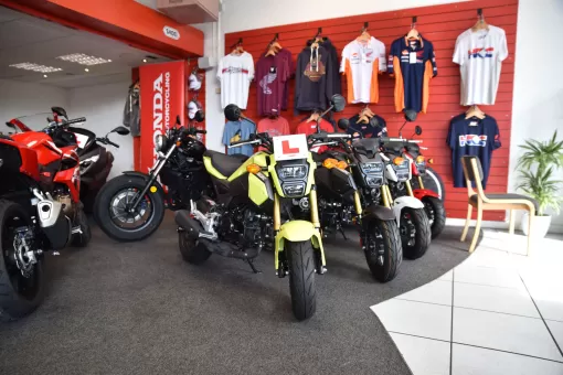 honda-showroom-7.jpg