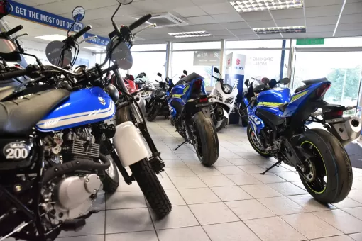 suzuki-showroom-10.jpg